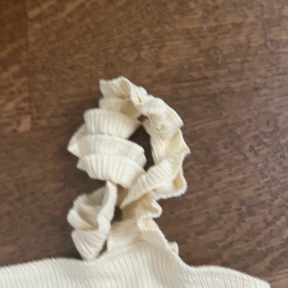 Never/barely worn pale yellow Aritzia thong bodysuit - Picture 2 of 3